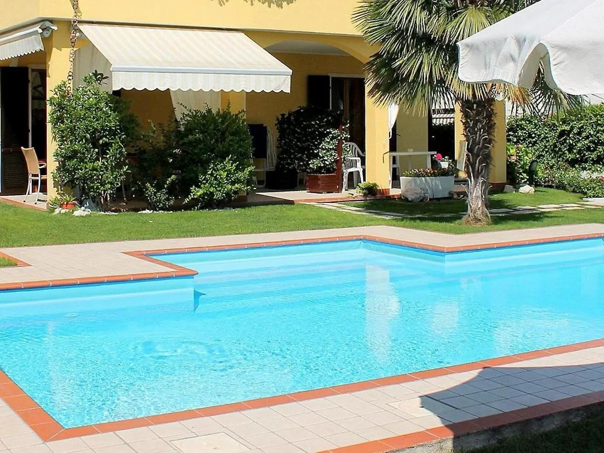 Belvilla By Oyo Argentina Cinque 0*, Lazise