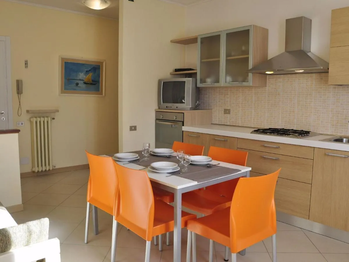Belvilla By Oyo Argentina Cinque 0*, Lazise Italy